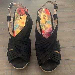 Qupid size 8/12 wedges
